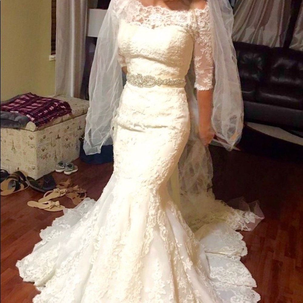 Wedding dress
